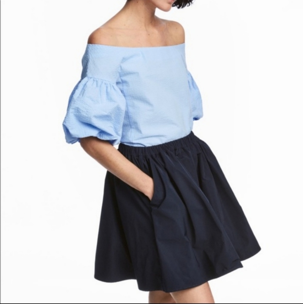 NWT H&M Off-the-shoulder Blouse
